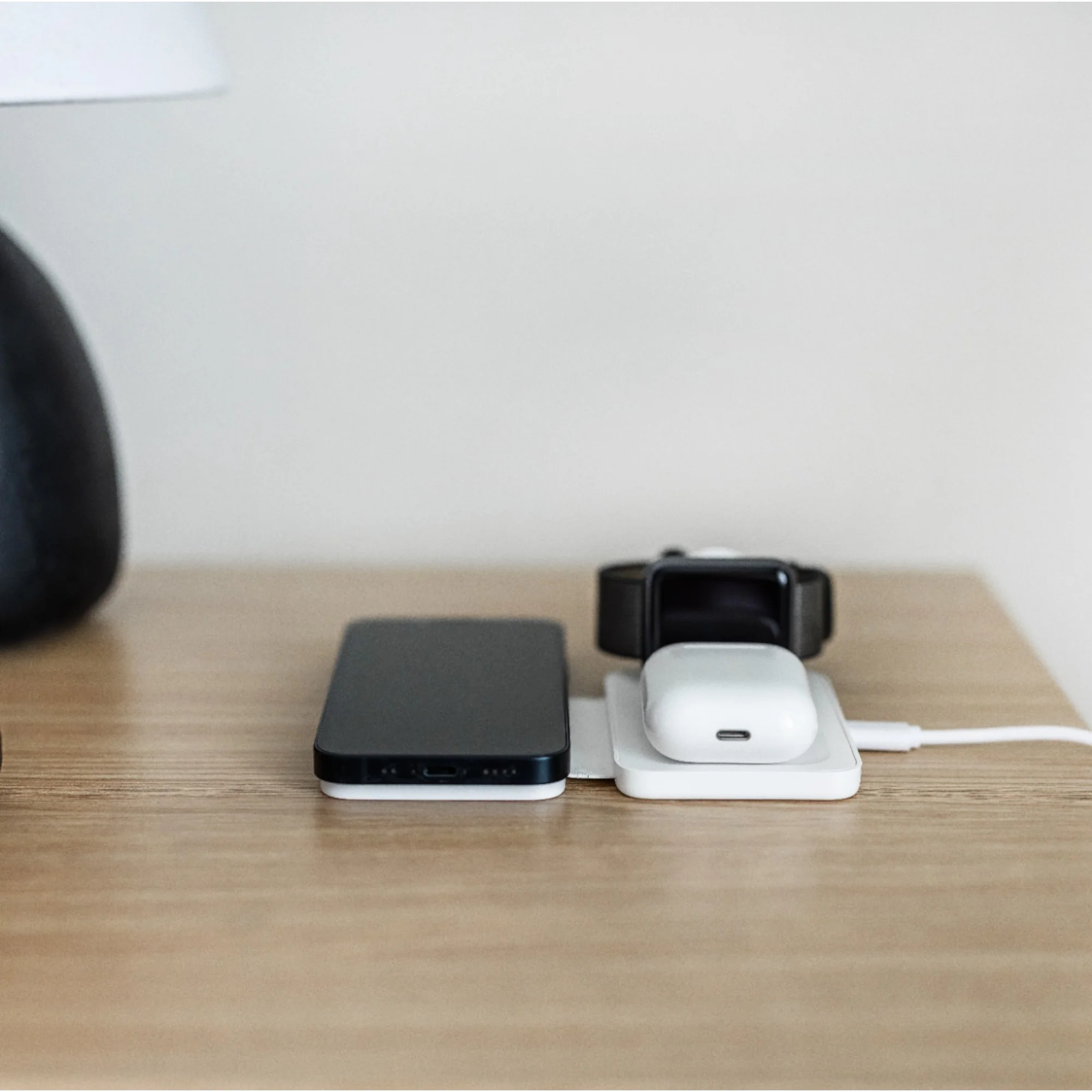 Apollo 3-in-1 Apple Charger - Image 11