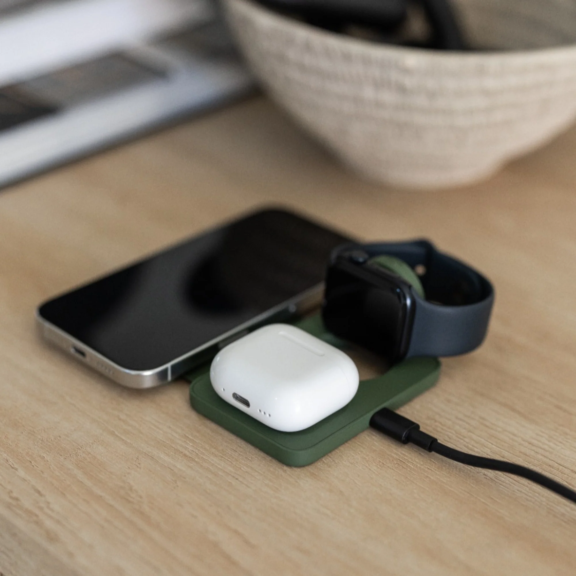 Apollo 3-in-1 Apple Charger - Image 52