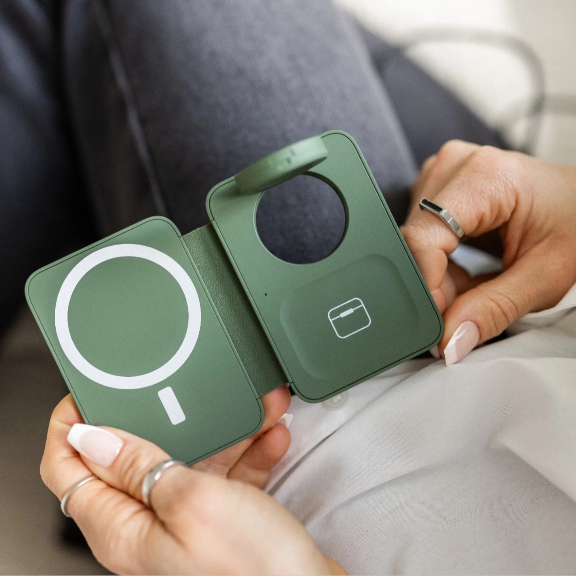 Duo Pack - Apollo 3-in-1 Apple Chargers - Image 88