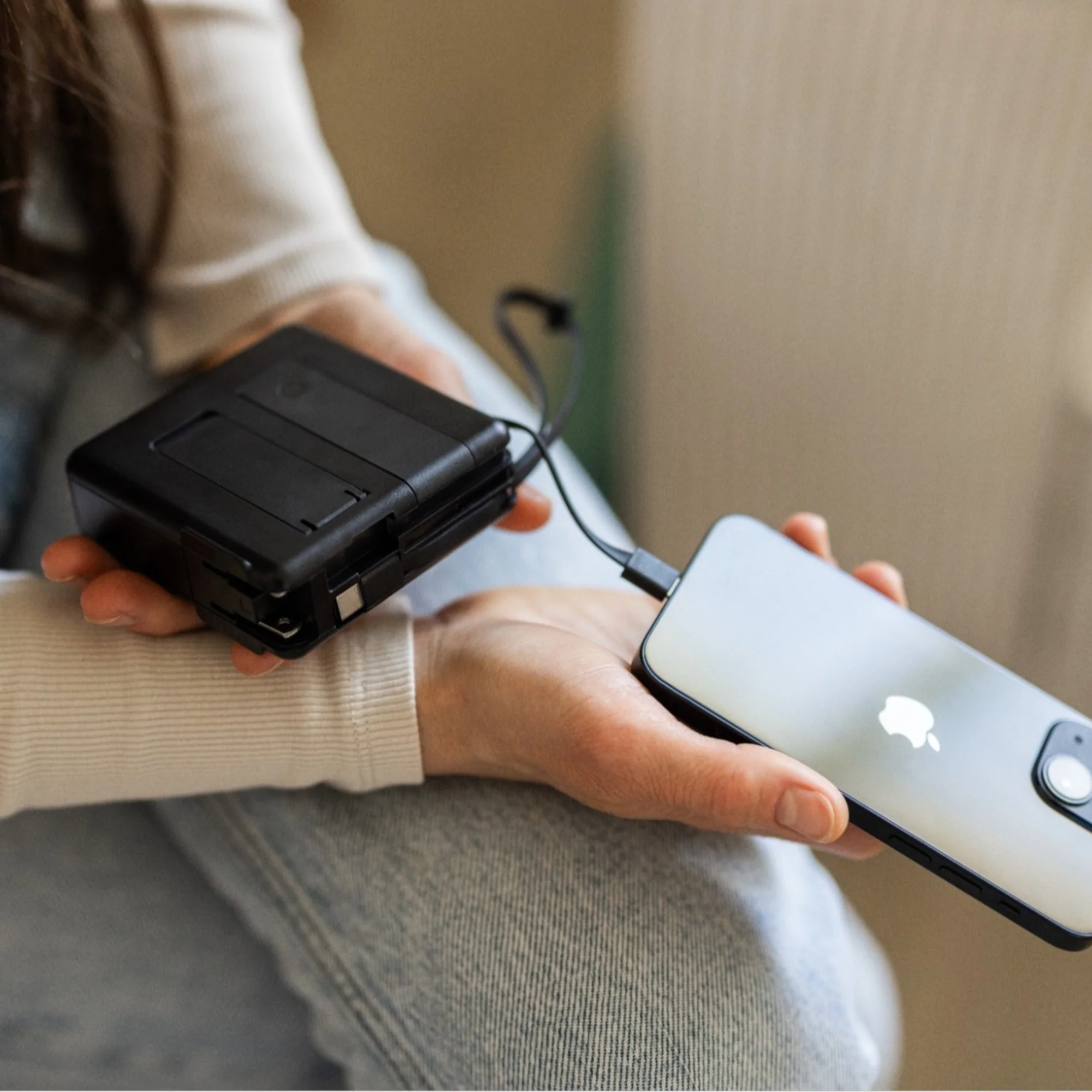Family Pack - Universe 5-in-1 Power Bank & Charger - Image 10