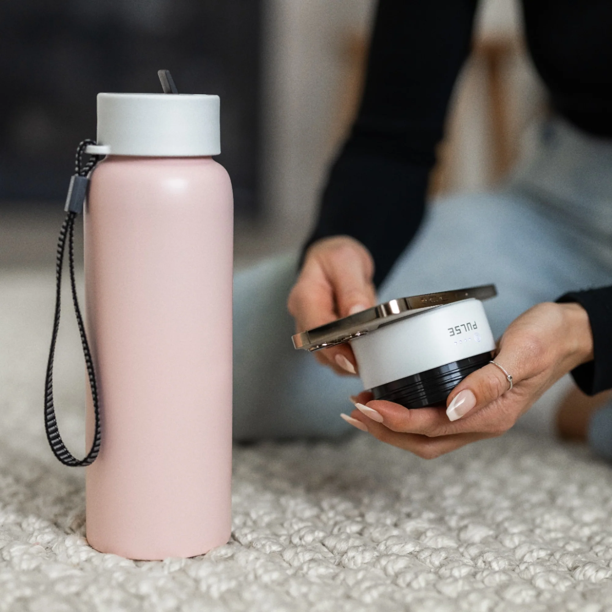 HydroPower Insulated Wireless Charging Bottle - Image 9