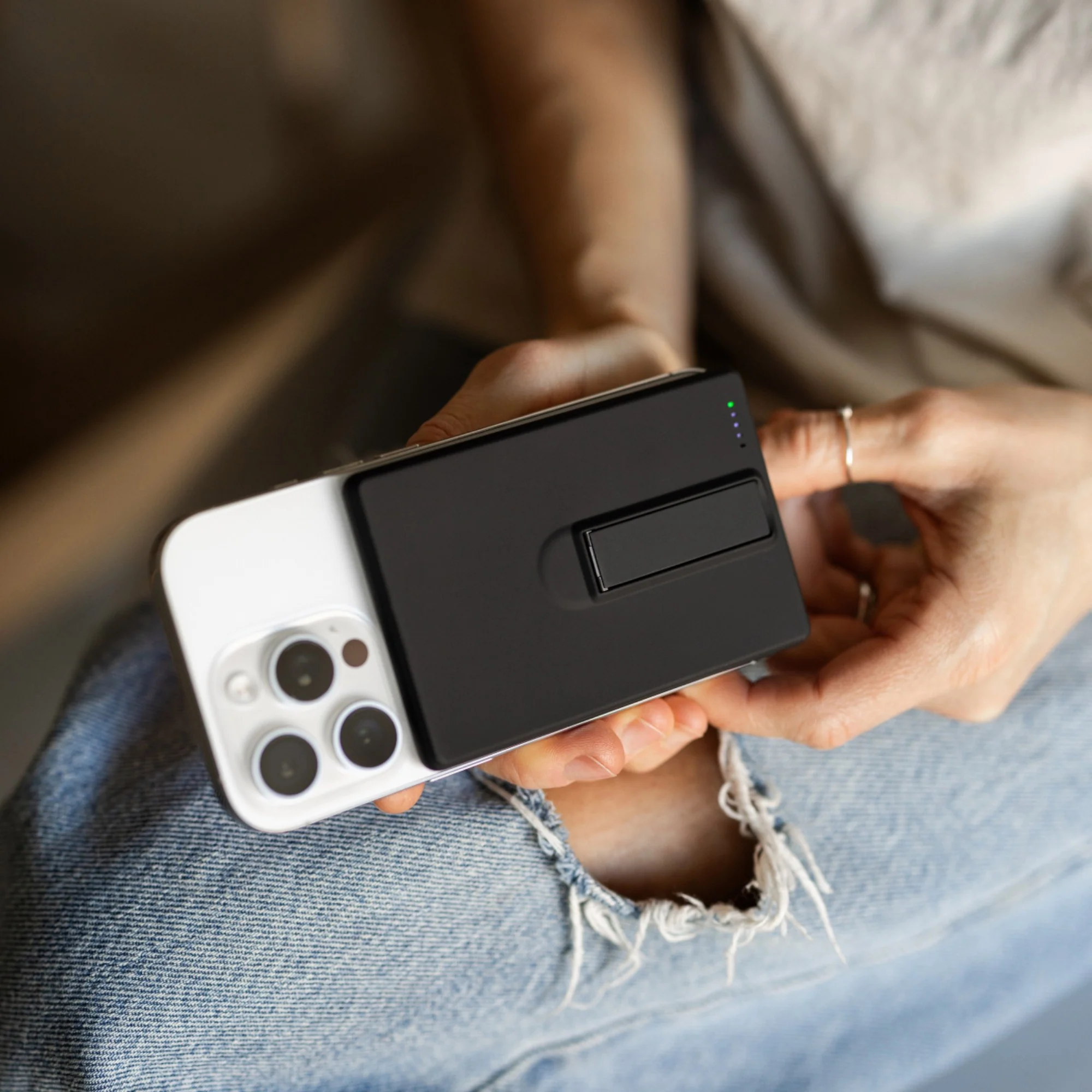 Infinity Magnetic Wireless Charger - Image 101