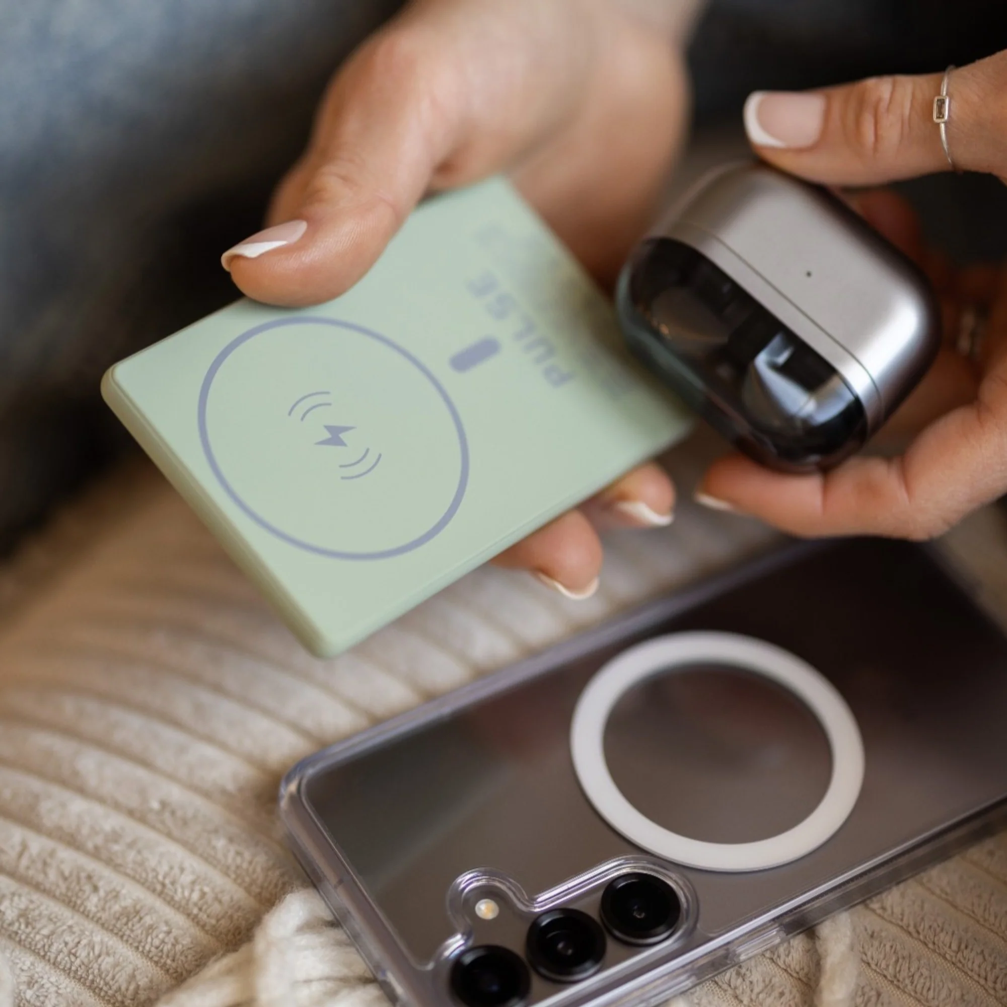 Infinity Magnetic Wireless Charger - Image 118