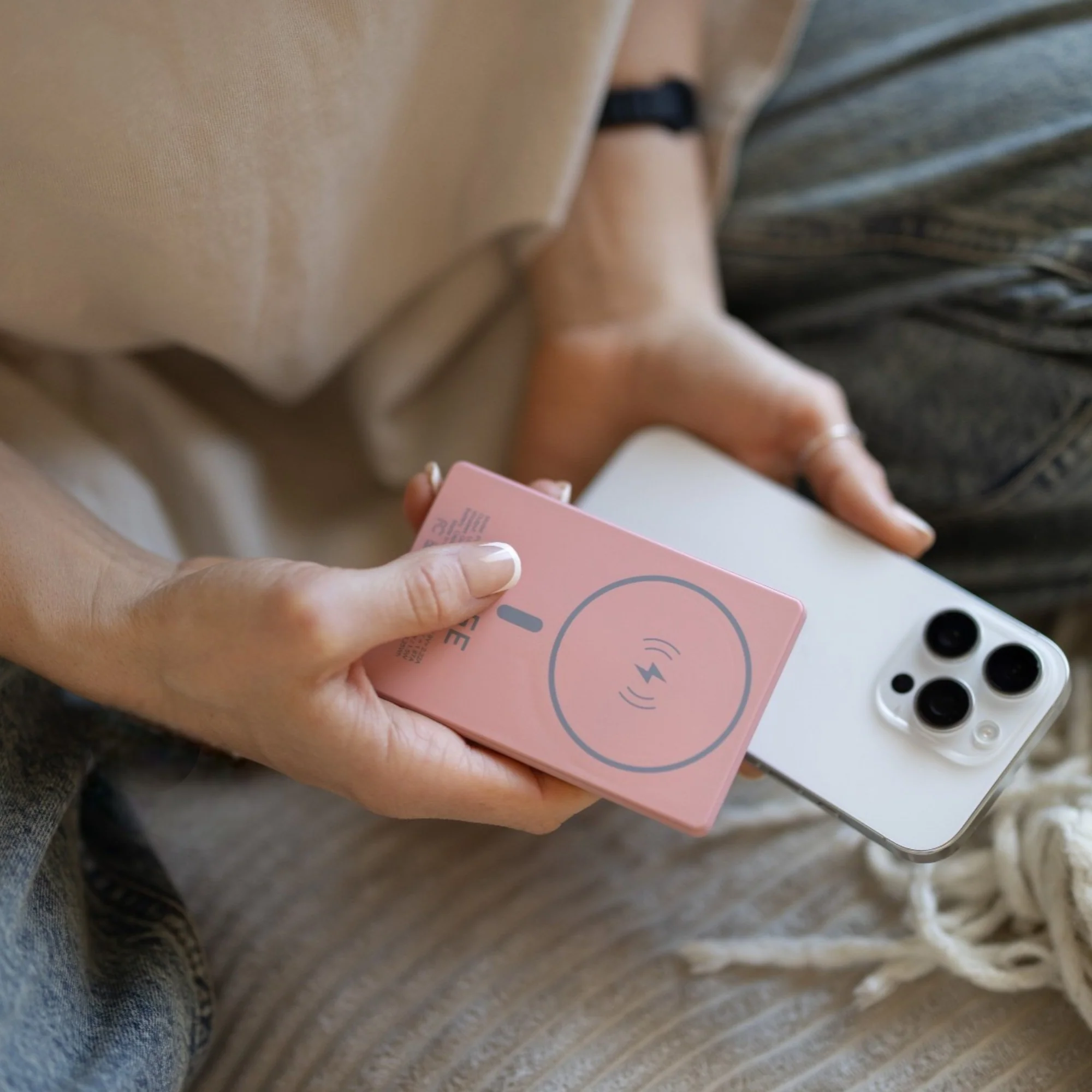 Infinity Magnetic Wireless Charger - Image 138
