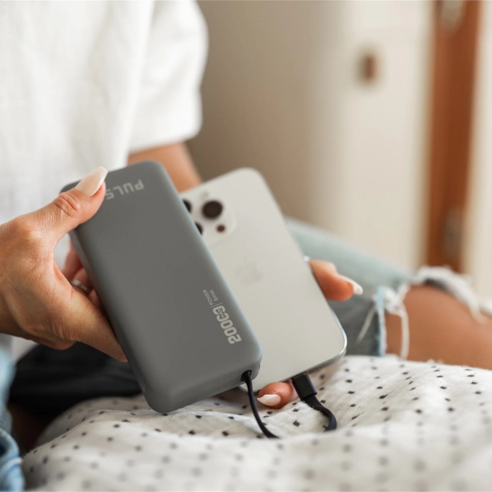 Lightning 20,000mAh Power Bank - Image 20