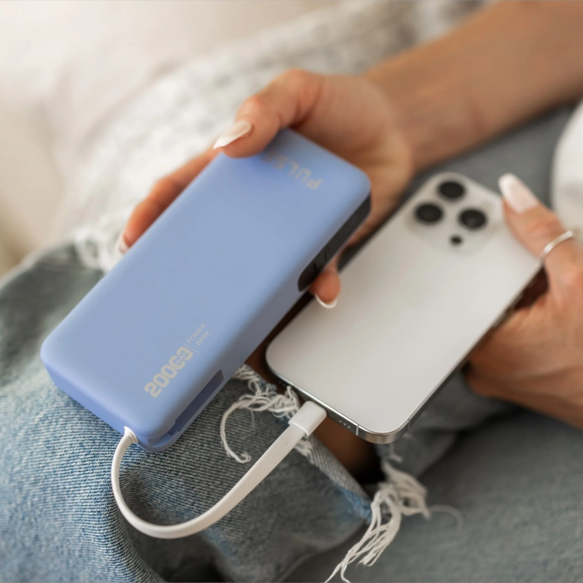 Lightning 20,000mAh Power Bank - Image 29