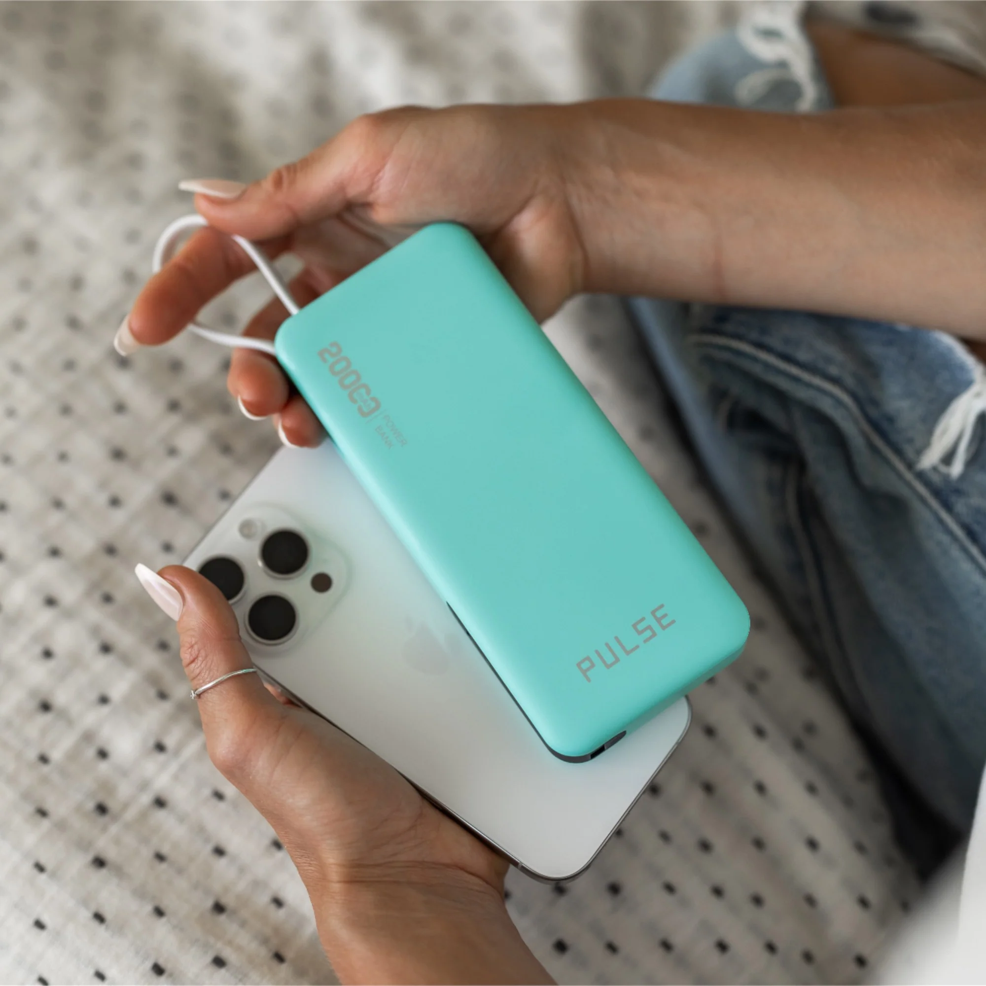 Lightning 20,000mAh Power Bank - Image 47