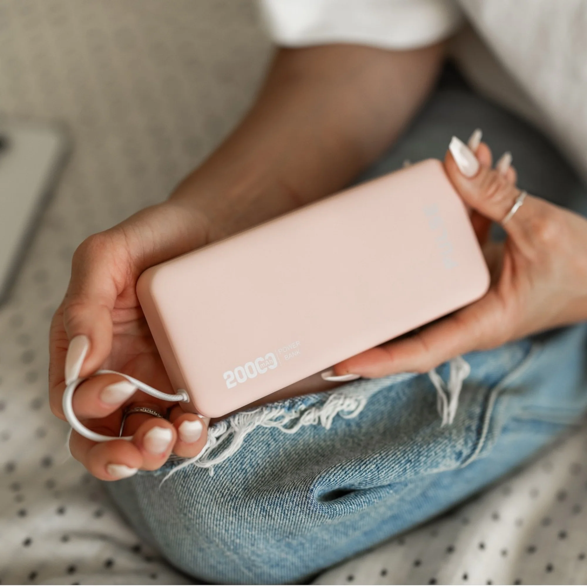 Lightning 20,000mAh Power Bank - Image 7